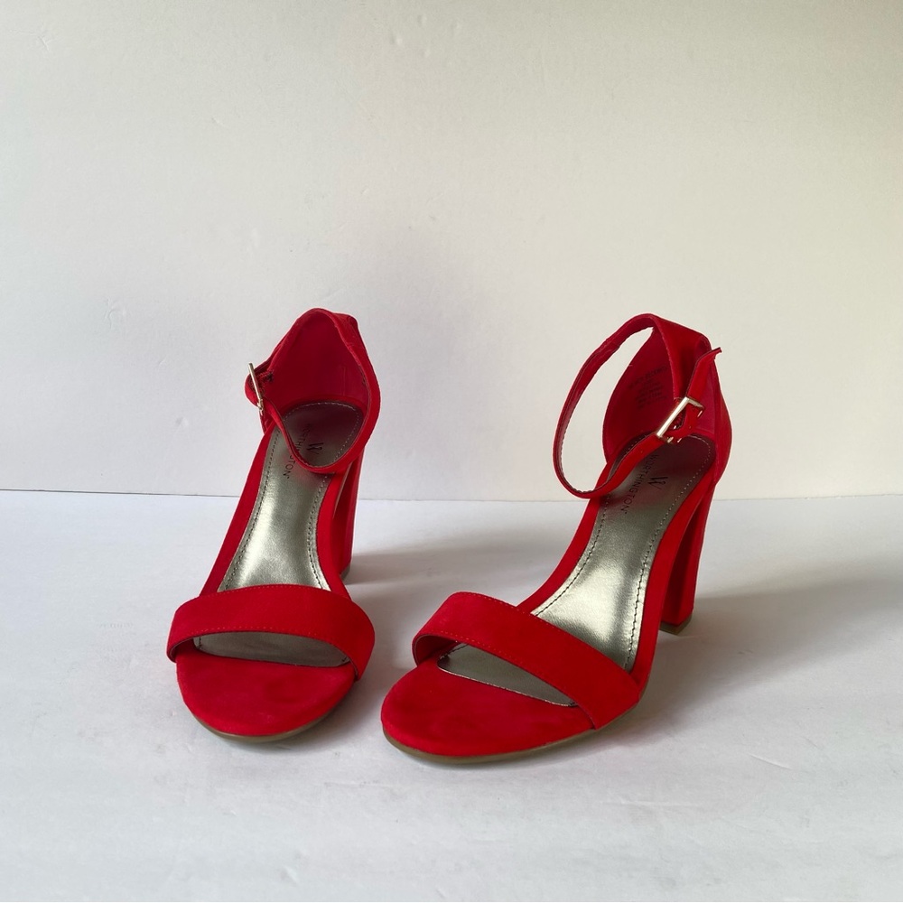 New Worthington Red Block Heel Ankle Strap Size 5